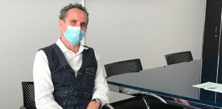 Andreas Serra in seiner Praxis an der Klinik Hirslanden
