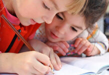 Ukrainische Kinder lernen in der Zolliker Schule Deutsch. (Symbolbild: pixabay)